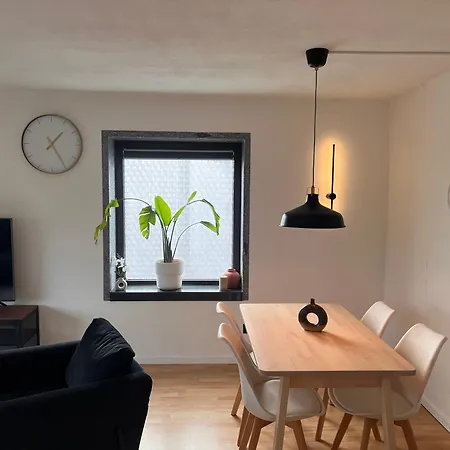 Cozy In Frankfurt
