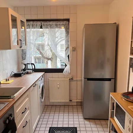 Cozy In Frankfurt Apartment