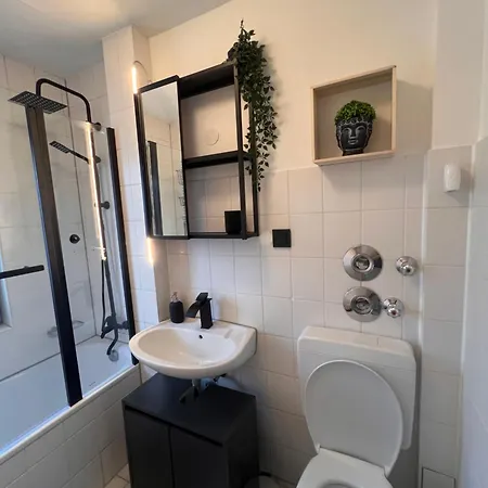 Frankfurt Guest * Frankfurt nad Mohanem